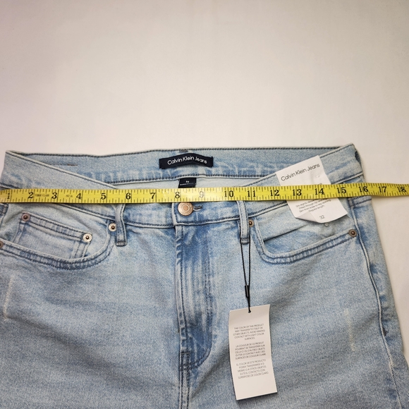 ⭐️NWT Calvin Klein Super High Rise Slim Jeans – Size 32 – Light Wash - Picture 9 of 11
